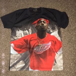 Sneak Gallery Tupac Red Wing t-shirt